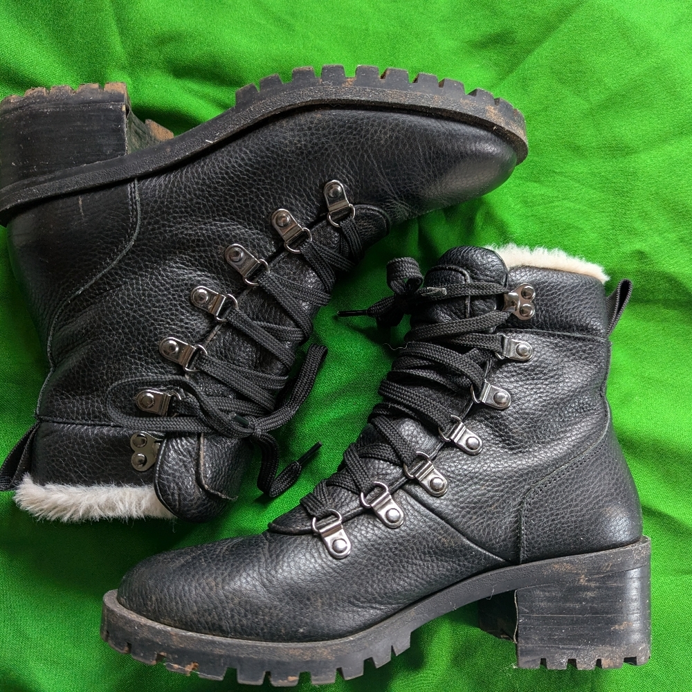 Caslon Tatum Genuine Leather Bootie Faux Fur Trim Size 6.5M